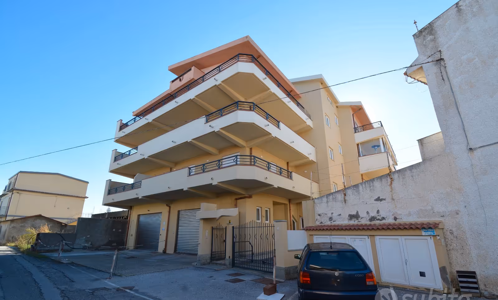 Gravitelli, Messina listing photo